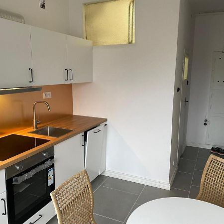 キェルツェApartament Pieszaアパートメント エクステリア 写真