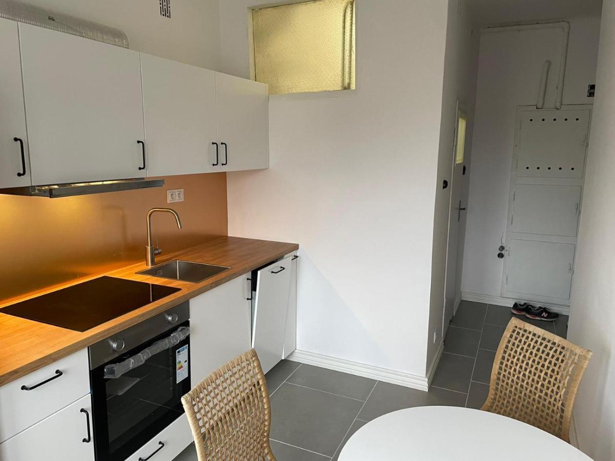 キェルツェApartament Pieszaアパートメント エクステリア 写真