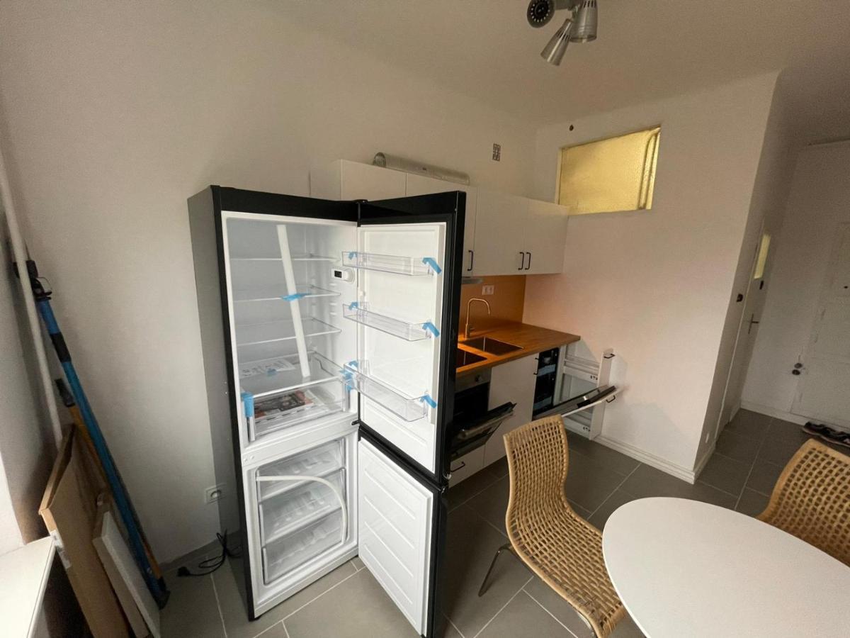 キェルツェApartament Pieszaアパートメント エクステリア 写真