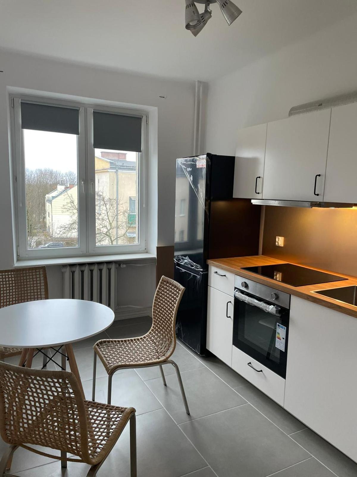 キェルツェApartament Pieszaアパートメント エクステリア 写真